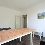 Fuer Firmen & Monteure Zentral In Lejlighed