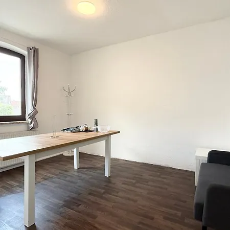 Fuer Firmen & Monteure Zentral In * Kiel