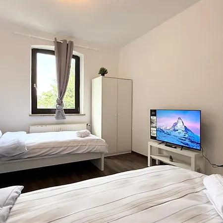 Apartamento Fuer Firmen & Monteure Zentral In