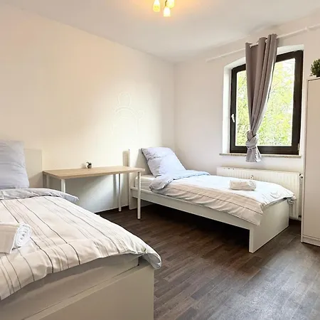 Fuer Firmen & Monteure Zentral In 公寓 基尔