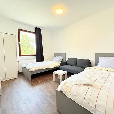 Fuer Firmen & Monteure Zentral In 公寓