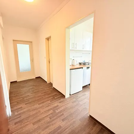 Fuer Firmen & Monteure Zentral In * 基尔