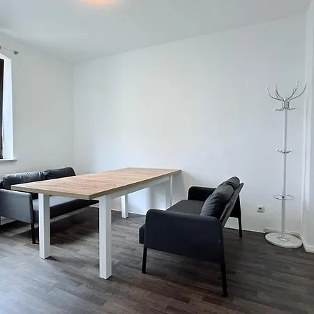 Fuer Firmen & Monteure Zentral In Kiel